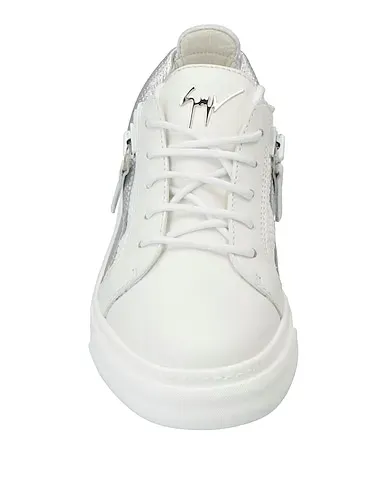 https://images.styletyx.com/images/white-sneakers-giuseppe-zanotti-13090034_4.webp