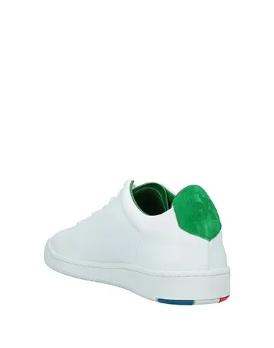 https://images.styletyx.com/images/white-sneakers-le-coq-sportif-3206720_3.webp