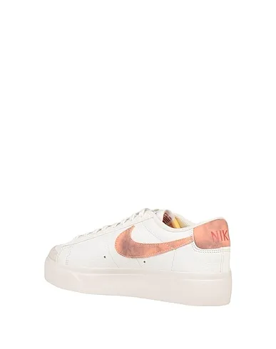 https://images.styletyx.com/images/white-sneakers-nike-blazer-low-platform-women-s-shoes-nike-2457019_3.webp
