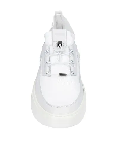 https://images.styletyx.com/images/white-sneakers-tod-s-no-code-1910369384_4.webp