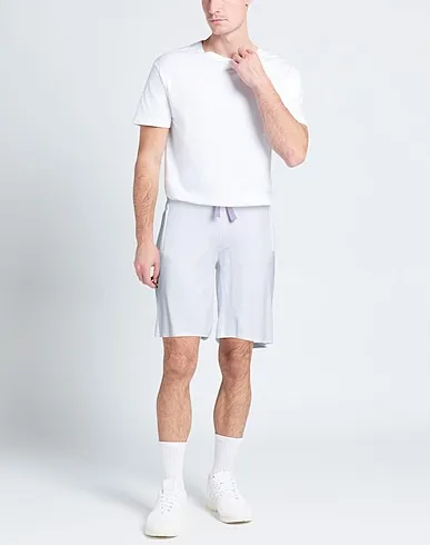 https://images.styletyx.com/images/white-sweatshirt-shorts-bermuda-blauer-1006398401_2.webp