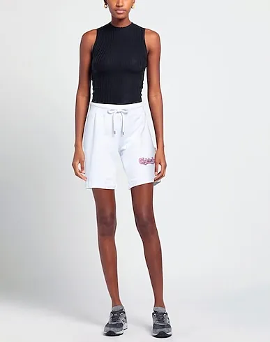 https://images.styletyx.com/images/white-sweatshirt-shorts-bermuda-carlsberg-13186841_2.webp