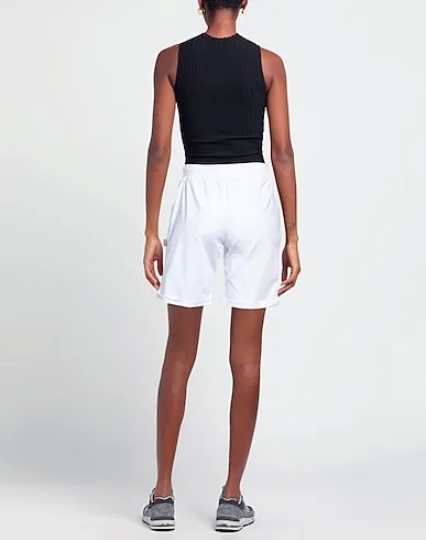 https://images.styletyx.com/images/white-sweatshirt-shorts-bermuda-carlsberg-13186841_3.webp