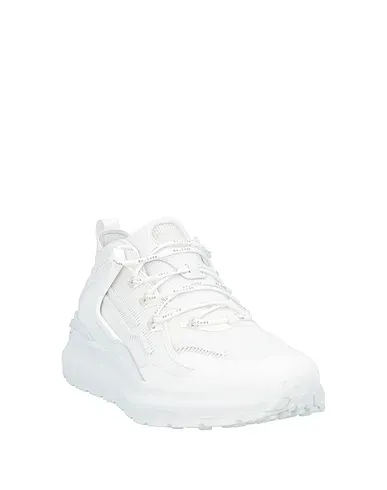 https://images.styletyx.com/images/white-techno-fabric-sneakers-tod-s-no-code-1957447225_2.webp