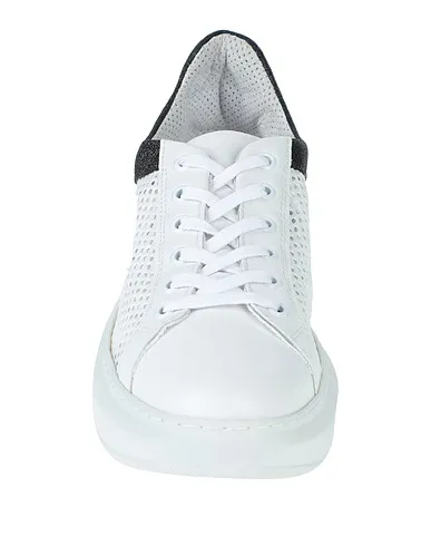 https://images.styletyx.com/images/white-techno-fabric-sneakers-vitamina-tu-825963_4.webp