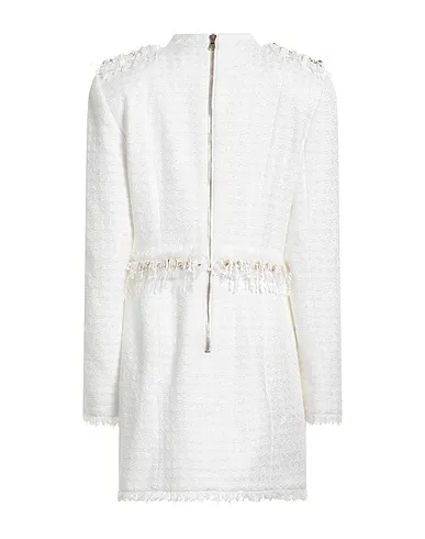 https://images.styletyx.com/images/white-tweed-blazer-dress-balmain-1353084667_2.webp