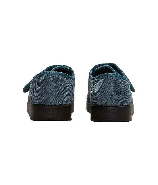 https://images.styletyx.com/images/wide-comfy-easy-closure-slippers-silverts-1776140_5.webp