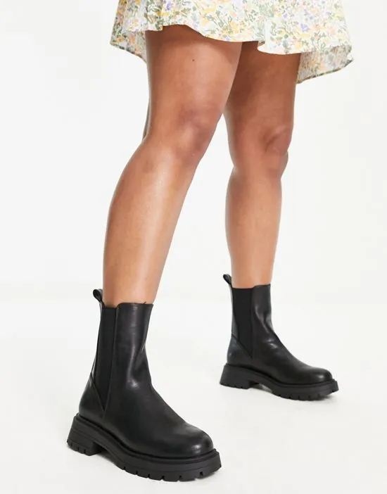 https://images.styletyx.com/images/wide-fit-alfie-chunky-chelsea-boots-in-black-asos-design-2482198_2.webp