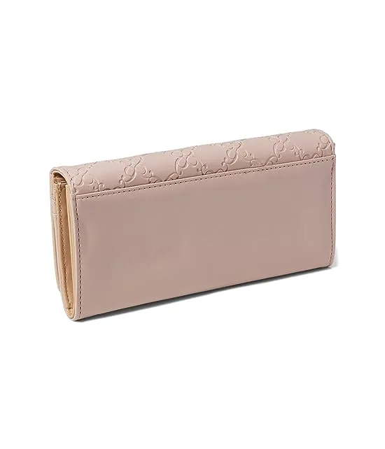 https://images.styletyx.com/images/wildwood-slg-organizer-bifold-wallet-nine-west-12951137_2.webp