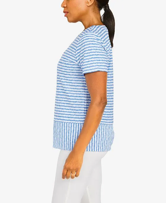 https://images.styletyx.com/images/women-s-classics-stripe-texture-knit-short-sleeve-top-with-necklace-alfred-dunner-13162482_4.webp