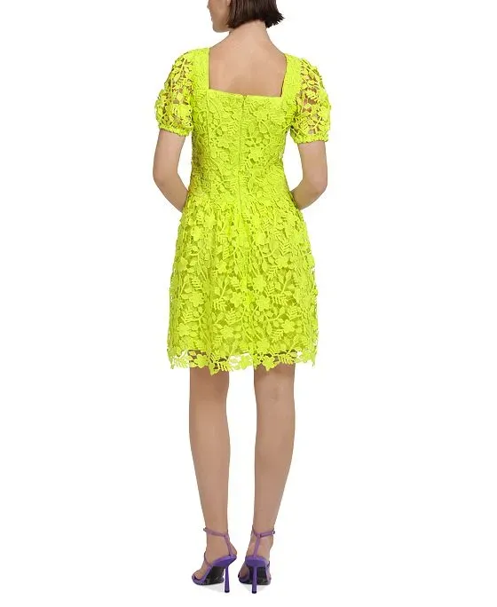 https://images.styletyx.com/images/women-s-garden-lace-square-neck-puff-sleeve-dress-donna-morgan-1005640952_2.webp