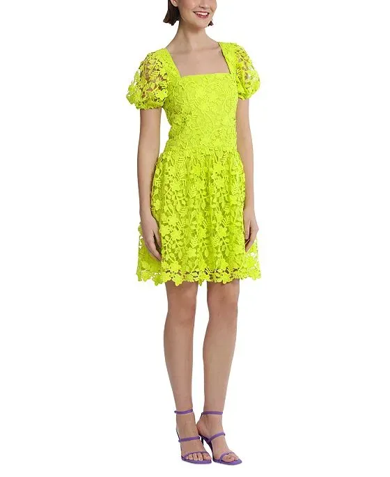 https://images.styletyx.com/images/women-s-garden-lace-square-neck-puff-sleeve-dress-donna-morgan-1005640952_3.webp