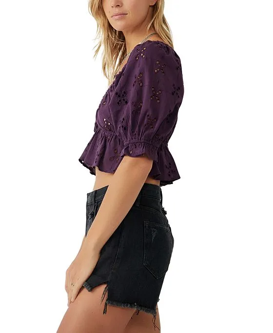 https://images.styletyx.com/images/women-s-gardenia-cotton-eyelet-cropped-top-free-people-13257390_3.webp