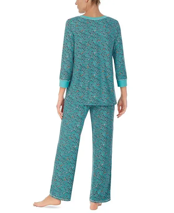 https://images.styletyx.com/images/women-s-printed-3-4-sleeve-pajamas-set-cuddl-duds-1907667227_2.webp