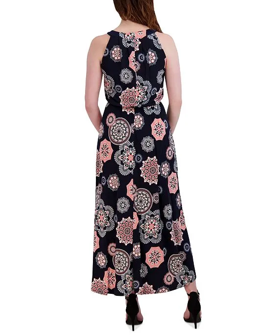 https://images.styletyx.com/images/women-s-printed-halter-maxi-dress-robbie-bee-464710696_2.webp
