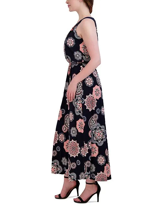 https://images.styletyx.com/images/women-s-printed-halter-maxi-dress-robbie-bee-464710696_4.webp