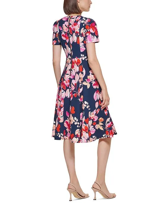 https://images.styletyx.com/images/women-s-printed-scuba-crepe-short-sleeve-dress-calvin-klein-13209304_2.webp