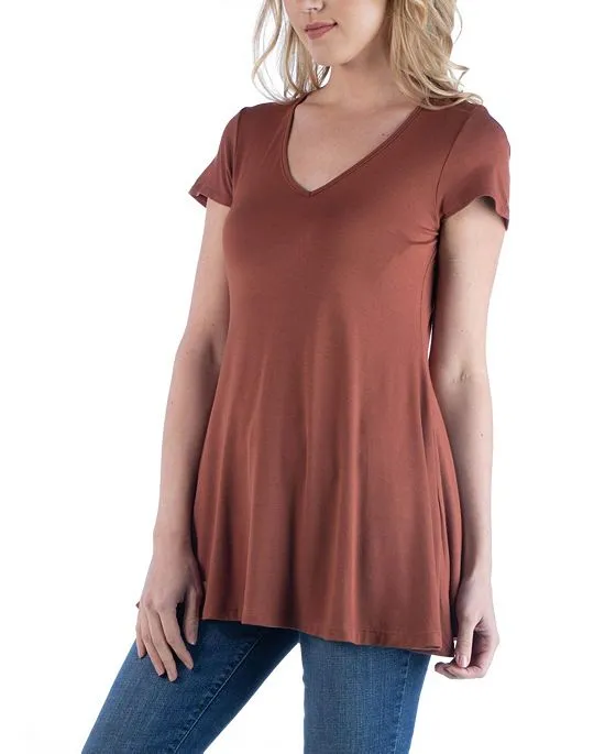 https://images.styletyx.com/images/women-s-short-sleeve-loose-fit-tunic-top-with-v-neck-24seven-comfort-apparel-2125036_3.webp