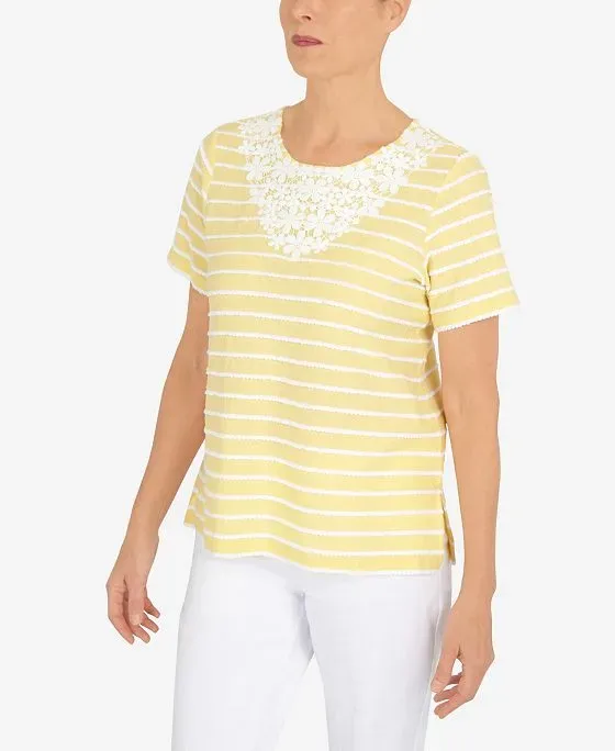 https://images.styletyx.com/images/women-s-summer-in-the-city-striped-flower-neck-top-alfred-dunner-13232294_3.webp