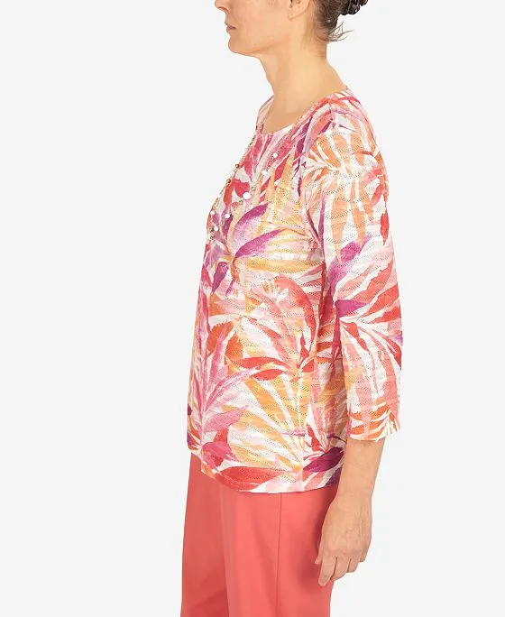 https://images.styletyx.com/images/women-s-tropical-leaves-three-quarter-sleeve-top-alfred-dunner-13319533_3.webp