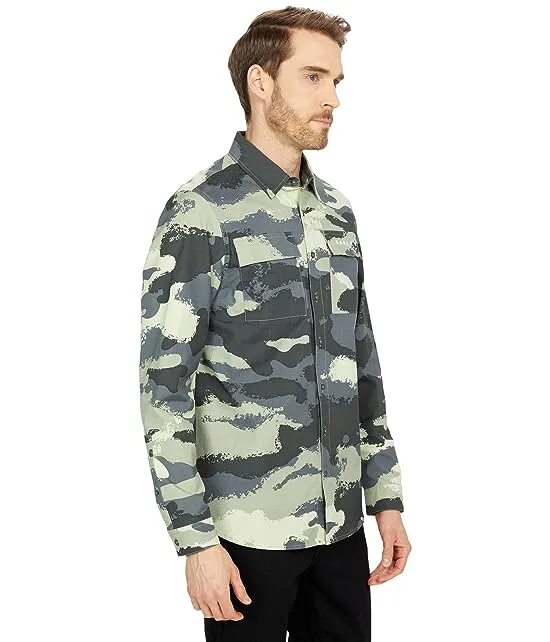 https://images.styletyx.com/images/woodland-cargo-long-sleeve-oakley-2063561_4.webp