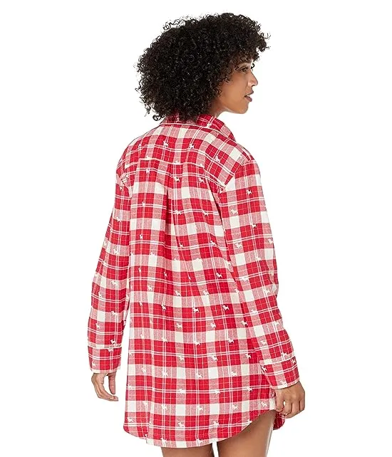 https://images.styletyx.com/images/woofing-plaid-flannel-nightdress-little-blue-house-by-hatley-2029873_2.webp