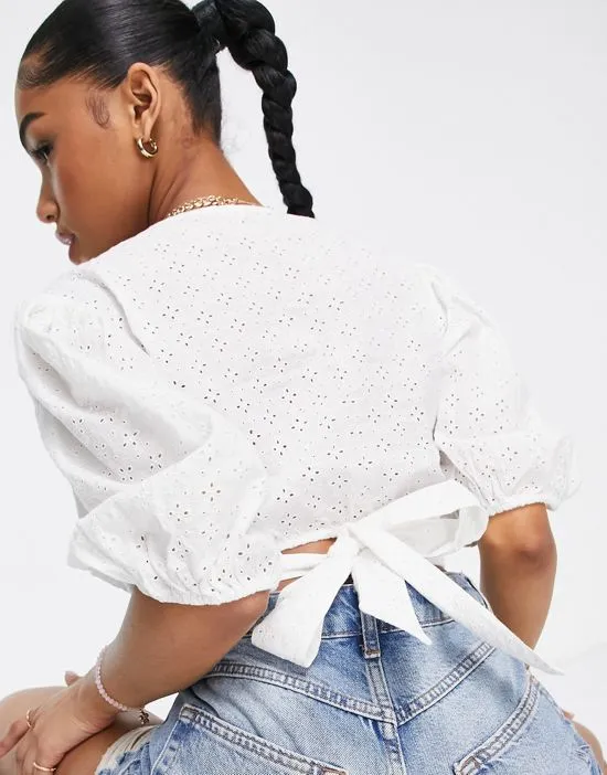 https://images.styletyx.com/images/wrap-eyelet-top-in-white-abercrombie-fitch-2884658_3.webp