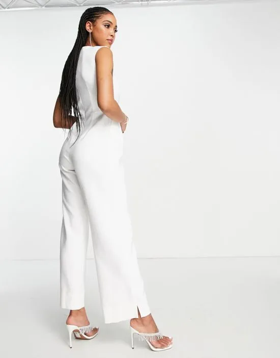 https://images.styletyx.com/images/wrap-front-wide-leg-jumpsuit-in-ivory-closet-london-1754168_2.webp