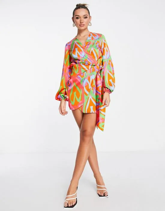 https://images.styletyx.com/images/wrap-mini-dress-in-abstract-heart-print-never-fully-dressed-3231391_3.webp