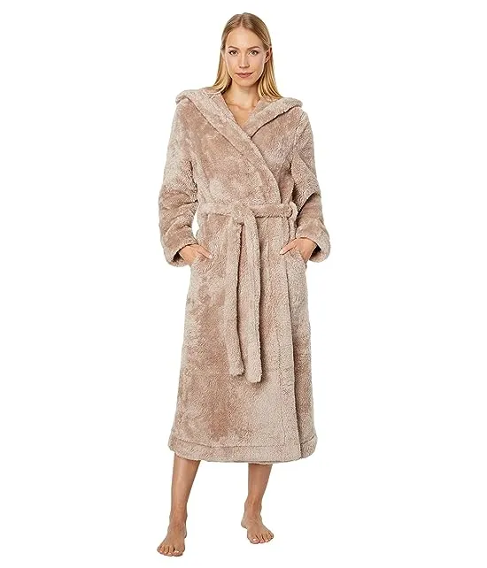 https://images.styletyx.com/images/wynter-recycled-plush-hooded-robe-skin-13021104_1.webp