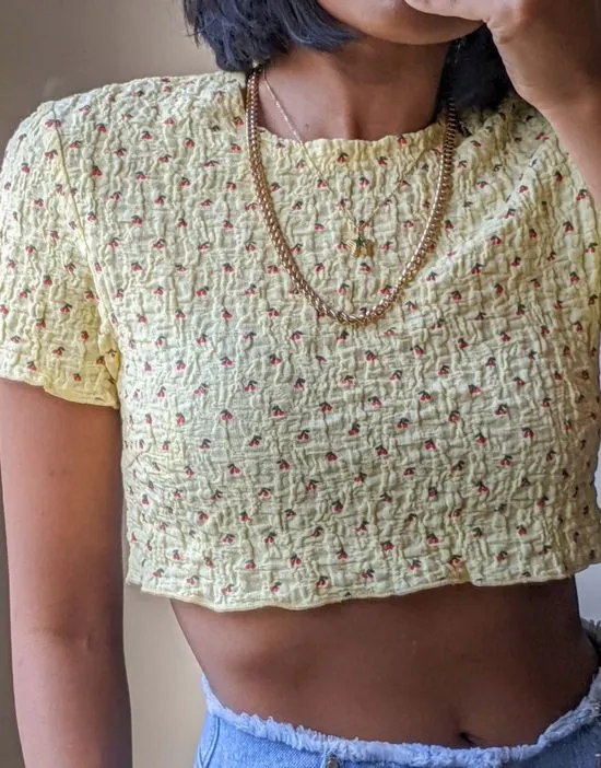 https://images.styletyx.com/images/x-pose-and-repeat-crop-t-shirt-in-textured-lemon-cherry-labelrail-2478391_3.webp