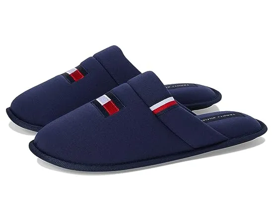 https://images.styletyx.com/images/xaidan-tommy-hilfiger-3171642_1.webp