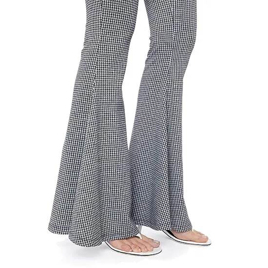 https://images.styletyx.com/images/xl-flare-trousers-rokh-1972685_3.webp