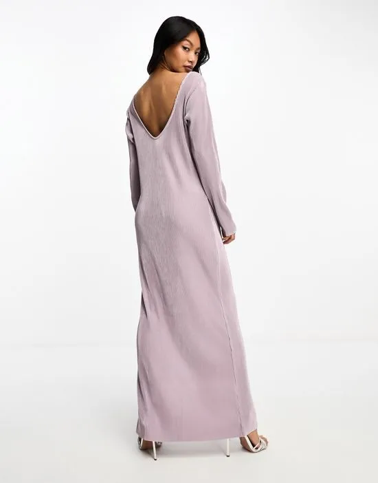 https://images.styletyx.com/images/y-a-s-bridesmaid-plisse-long-sleeved-maxi-dress-with-split-in-lavender-y-a-s-1325603789_2.webp