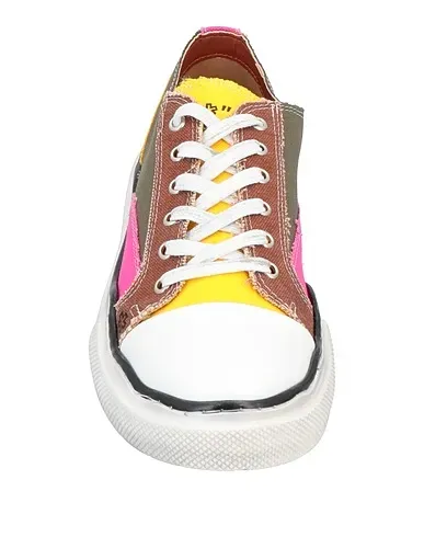 https://images.styletyx.com/images/yellow-canvas-sneakers-daniele-alessandrini-homme-3211231_4.webp
