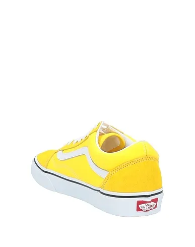 https://images.styletyx.com/images/yellow-canvas-sneakers-vans-1006873919_3.webp
