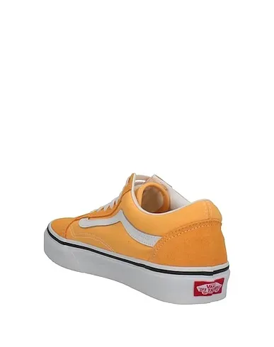 https://images.styletyx.com/images/yellow-canvas-sneakers-vans-3253938_3.webp