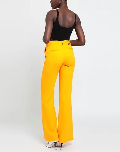 https://images.styletyx.com/images/yellow-crepe-casual-pants-off-white-1006309579_3.webp
