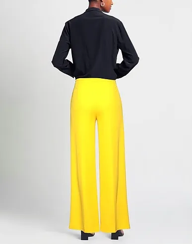https://images.styletyx.com/images/yellow-crepe-casual-pants-sienna-bee-711066504_3.webp