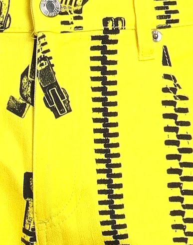 https://images.styletyx.com/images/yellow-denim-denim-pants-love-moschino-1224388941_4.webp