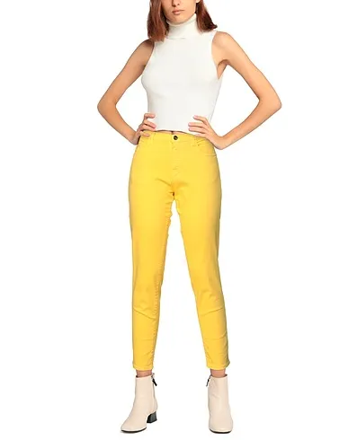 https://images.styletyx.com/images/yellow-denim-denim-pants-marani-1020290_2.webp