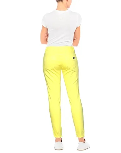 https://images.styletyx.com/images/yellow-denim-denim-pants-nenette-1629880_3.webp