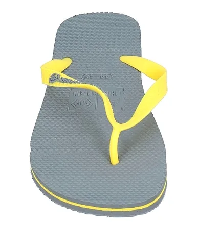 https://images.styletyx.com/images/yellow-flip-flops-philipp-plein-1006213320_4.webp