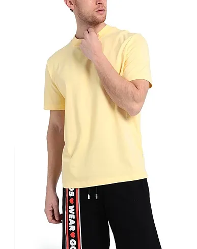 https://images.styletyx.com/images/yellow-jersey-basic-t-shirt-selected-homme-2264639_2.webp
