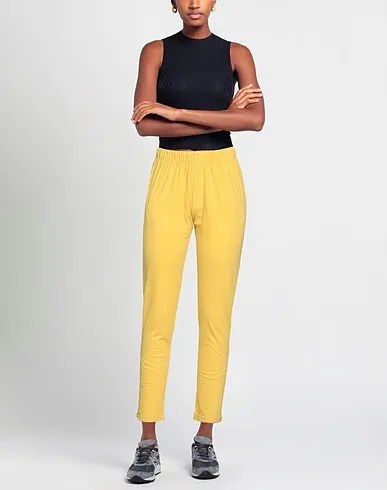 https://images.styletyx.com/images/yellow-jersey-casual-pants-empathie-1315644679_2.webp