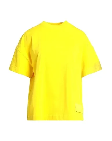 https://images.styletyx.com/images/yellow-jersey-t-shirt-ami-alexandre-mattiussi-221993090_1.webp