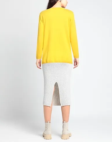 https://images.styletyx.com/images/yellow-knitted-sweater-herzensangelegenheit-13371000_3.webp