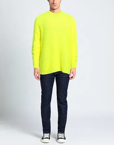 https://images.styletyx.com/images/yellow-knitted-sweater-loewe-909261433_2.webp