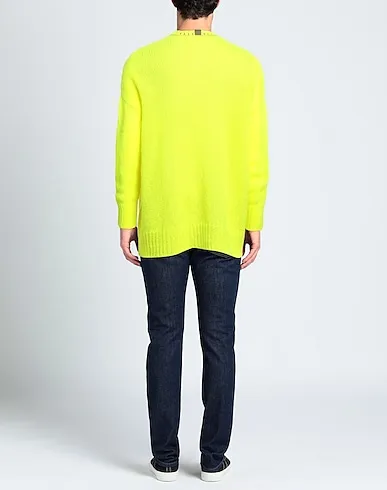 https://images.styletyx.com/images/yellow-knitted-sweater-loewe-909261433_3.webp