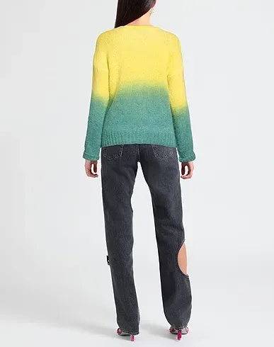https://images.styletyx.com/images/yellow-knitted-sweater-now-1222691864_3.webp